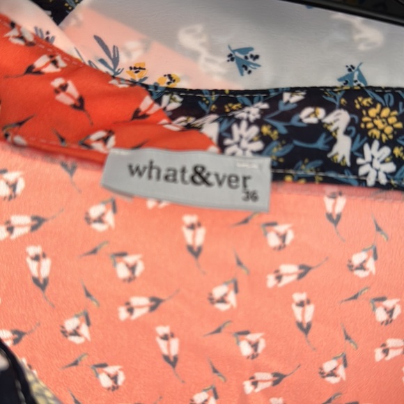 Blouse - Picture 2 of 3